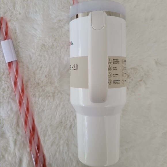 NWT New Stanley 40 Oz. Quencher H2.0 Tumbler TWISTED MISTLETOE - Picture 5 of 9